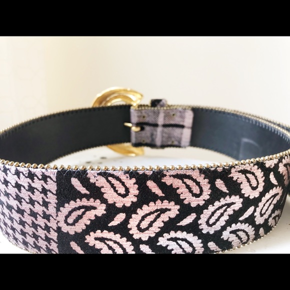 Wide black suede belt w/metallic pink - Picture 5 of 8